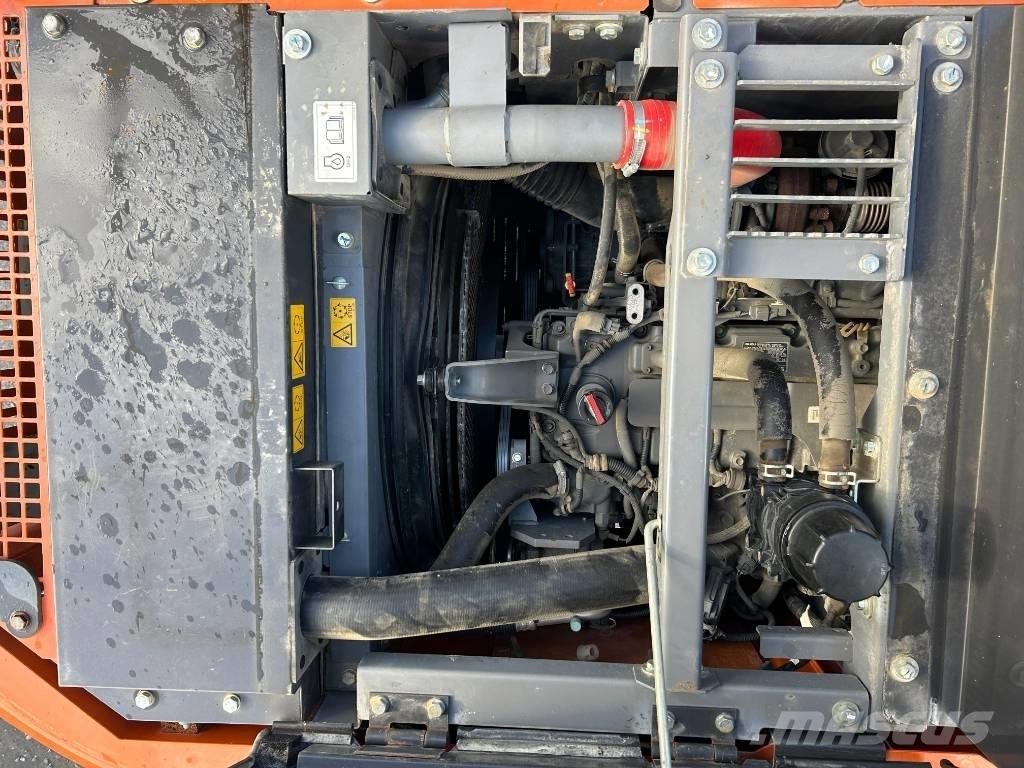 Hitachi ZX 130-6 Vikšriniai ekskavatoriai