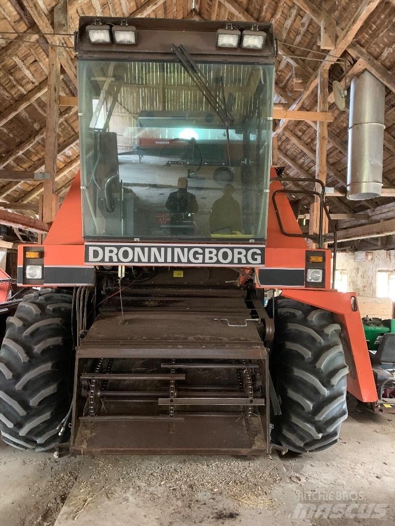 Dronningborg 7200 Derliaus nuėmimo kombainai