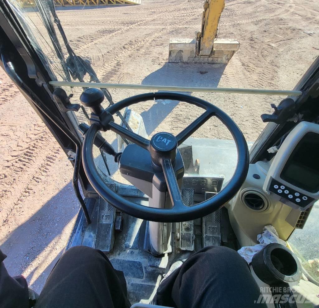 CAT M 322 C HCR Ratiniai ekskavatoriai