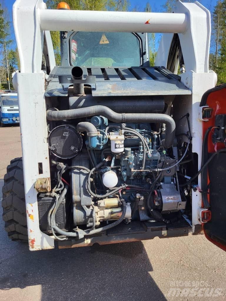 Bobcat A 300 Krautuvai su šoniniu pasukimu