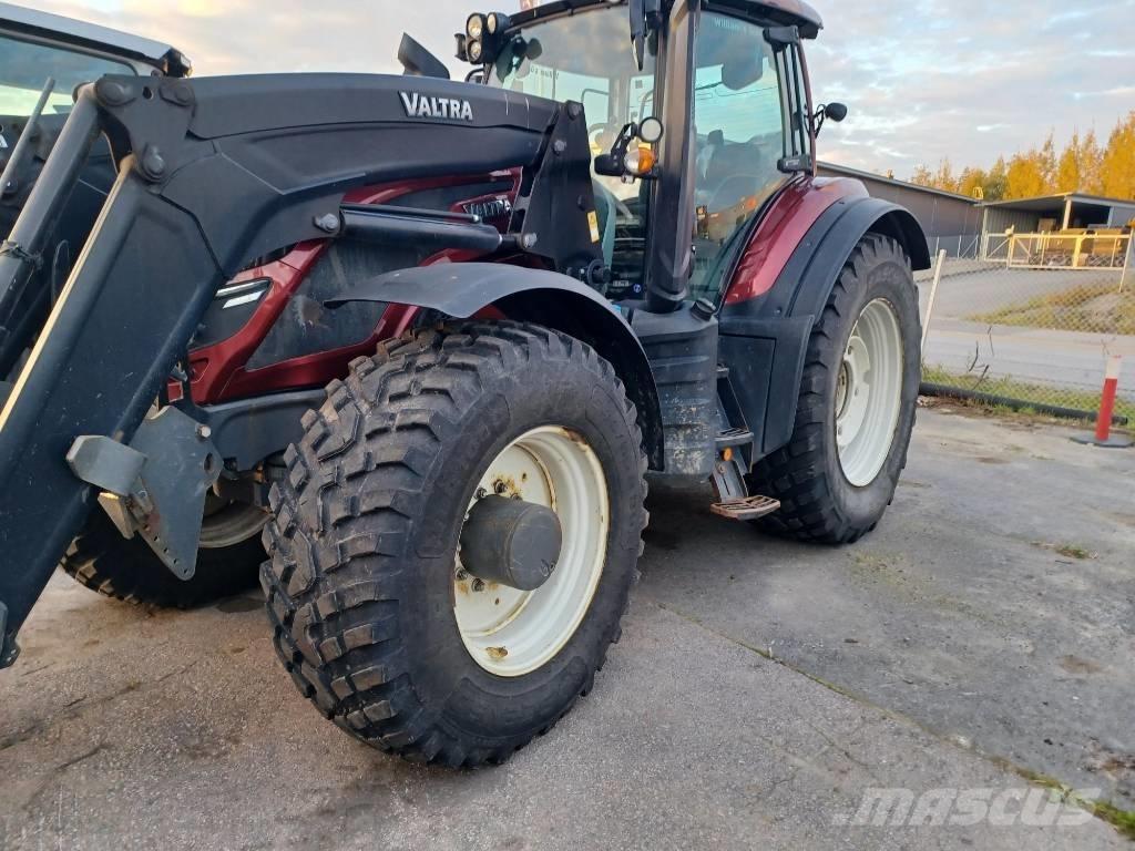 Valtra 234 Direct Traktoriai