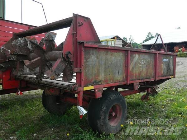 JF ST55 Mėšlo barstytuvai