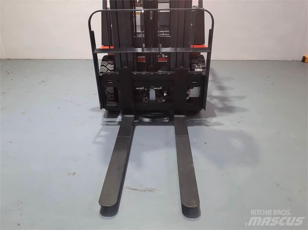 Heli CPCD25 XC26H Dyzeliniai krautuvai