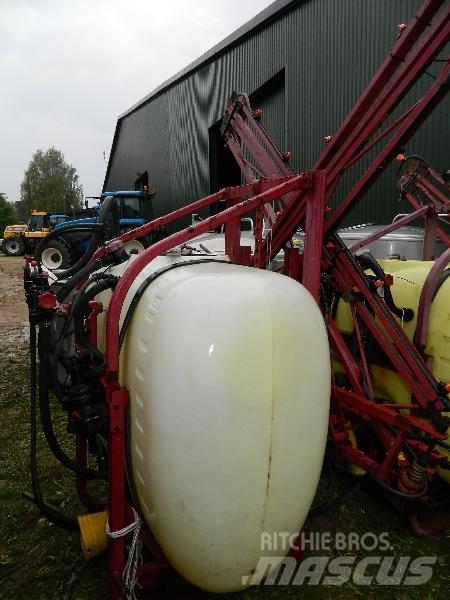 Hardi 900 Prikabinami purkštuvai