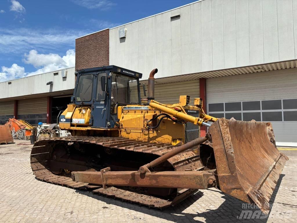 Komatsu D65PX-8 Vikšriniai buldozeriai