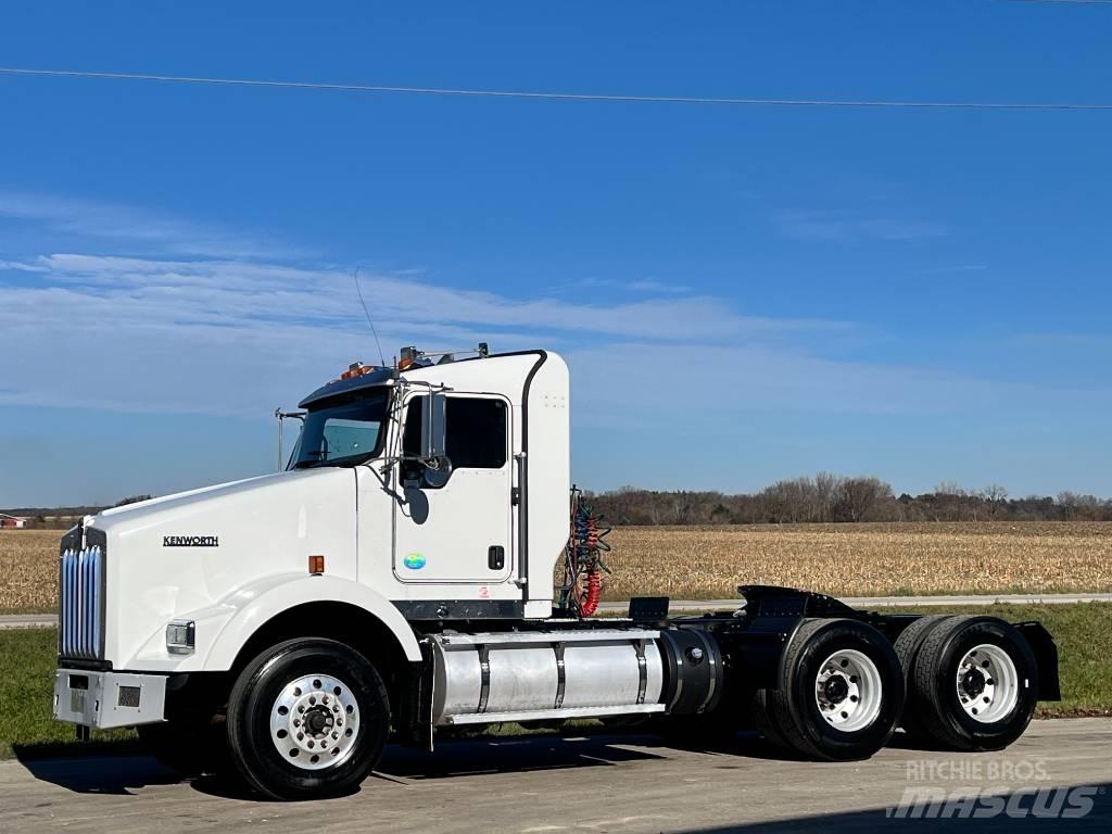 Kenworth T 800 Naudoti vilkikai