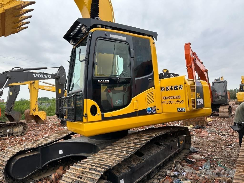 Komatsu PC 220-8M Vikšriniai ekskavatoriai