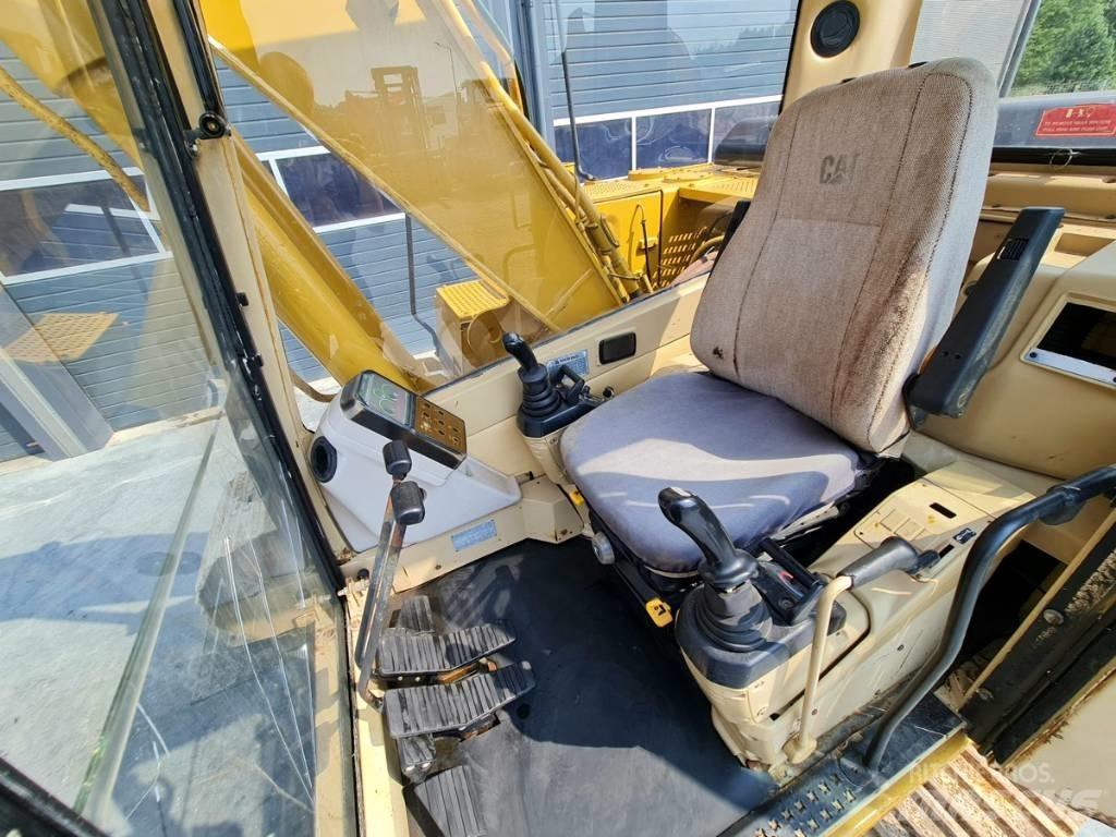 CAT 317 B L Vikšriniai ekskavatoriai