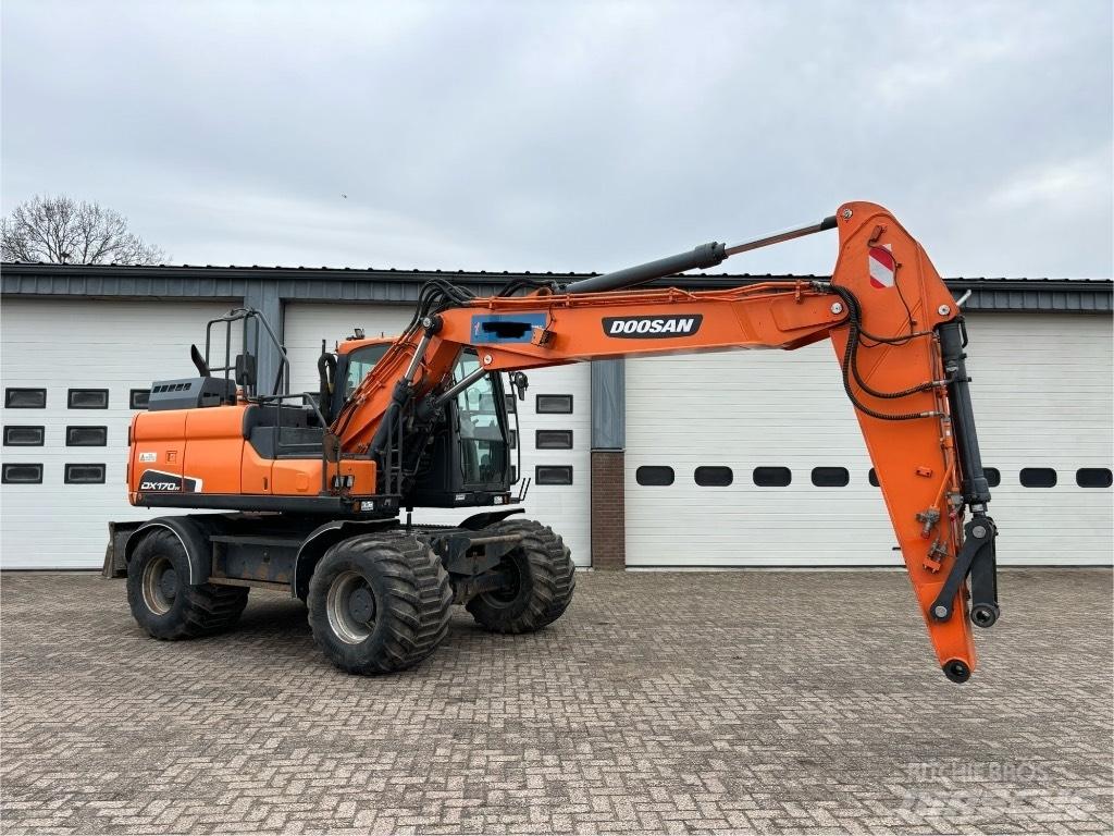 Doosan DX 170 W Ratiniai ekskavatoriai