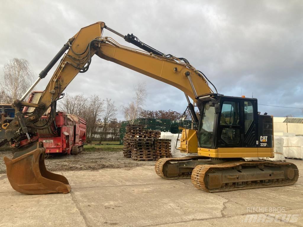 CAT 325 F LCR Vikšriniai ekskavatoriai