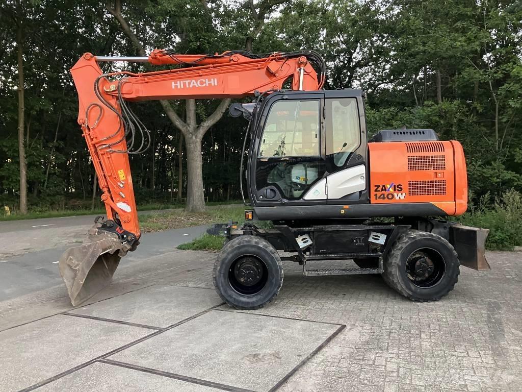 Hitachi ZX140-5B Ratiniai ekskavatoriai