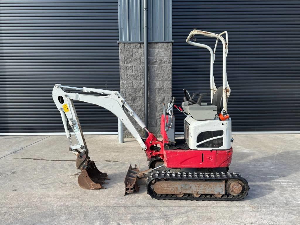 Takeuchi TB 210 R Mini ekskavatoriai < 7 t