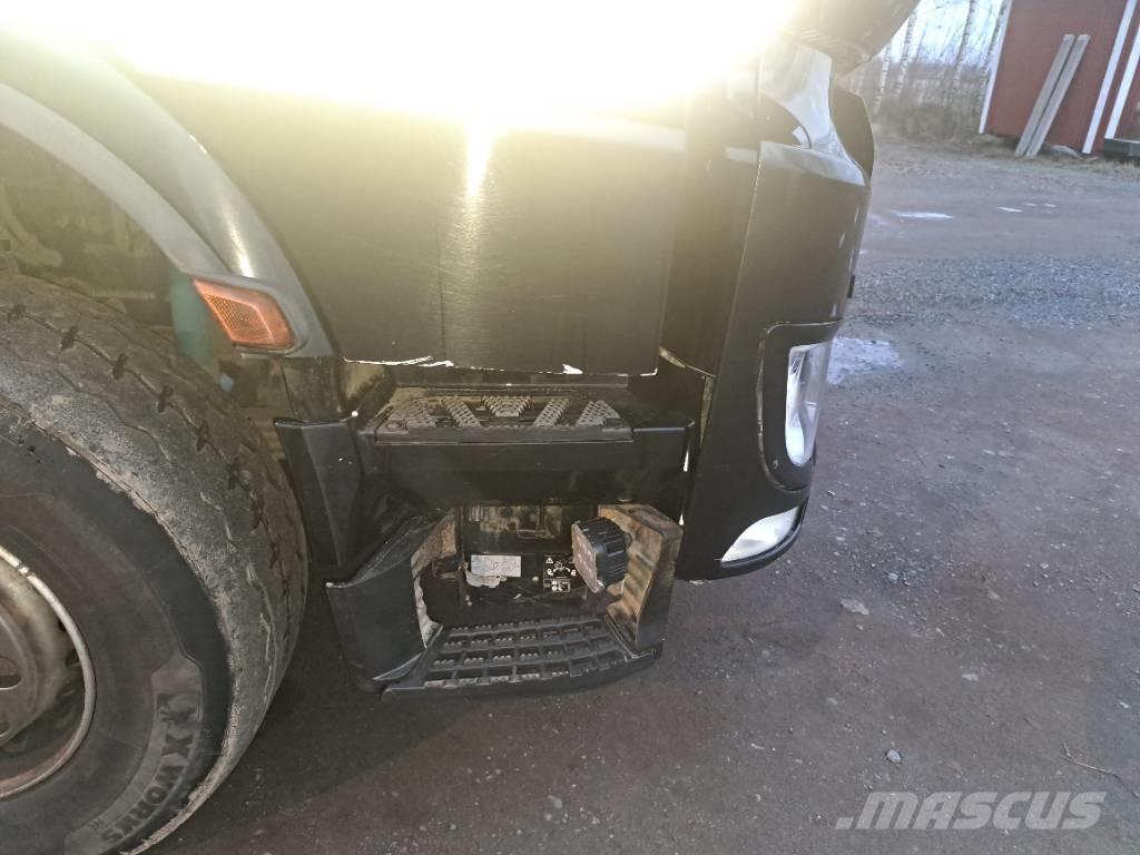 Sisu CM 13 M Miško mašinų transportavimo sunkvežimiai