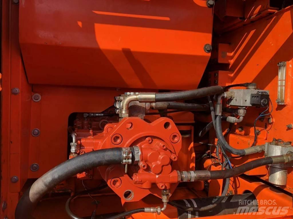 Doosan 220-7 Vikšriniai ekskavatoriai