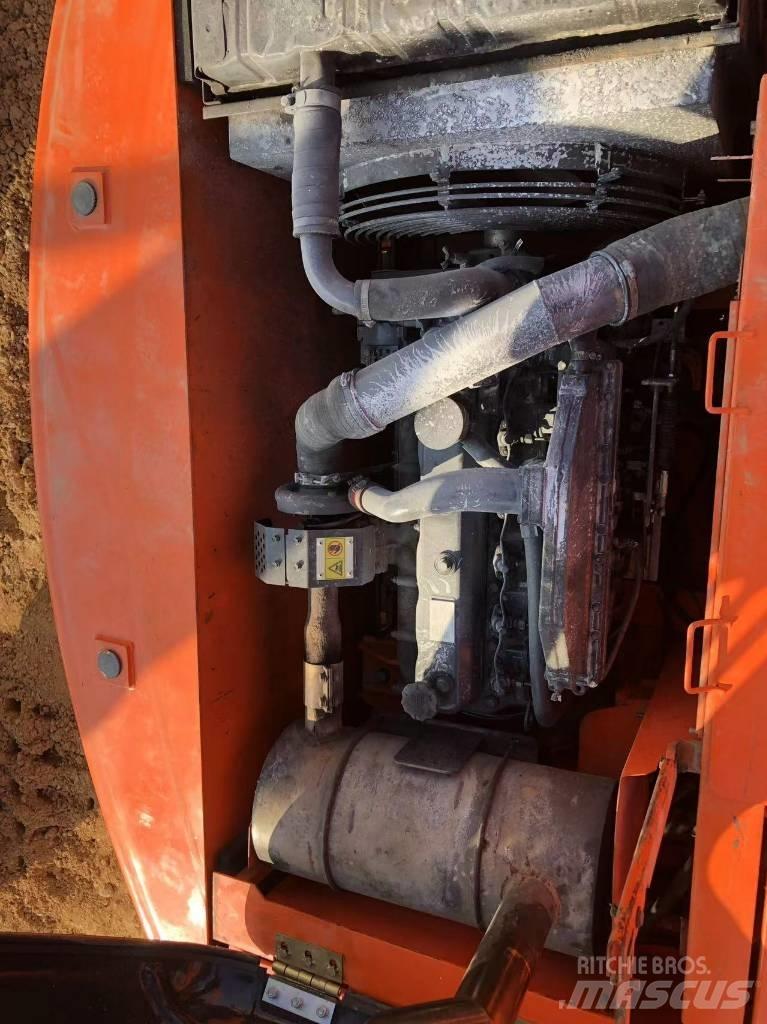 Doosan 220-7 Vikšriniai ekskavatoriai