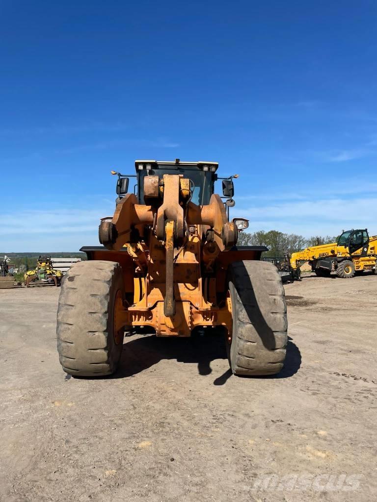 Hyundai HL 975 Naudoti ratiniai krautuvai