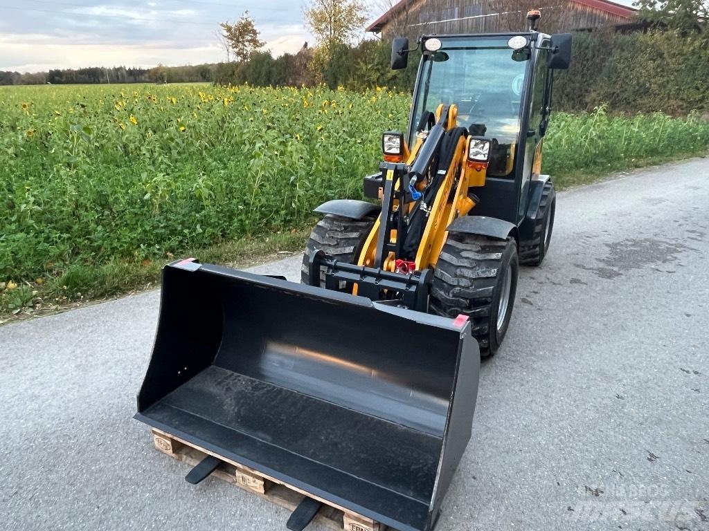 Schäffer 2430 SLT Krautuvai su šoniniu pasukimu
