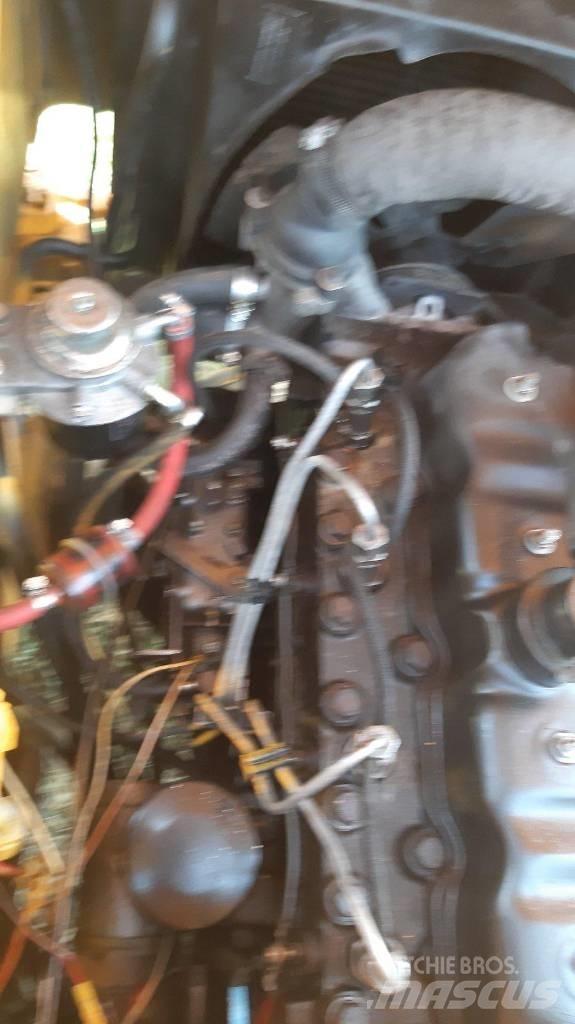 CAT V 50 Dyzeliniai krautuvai