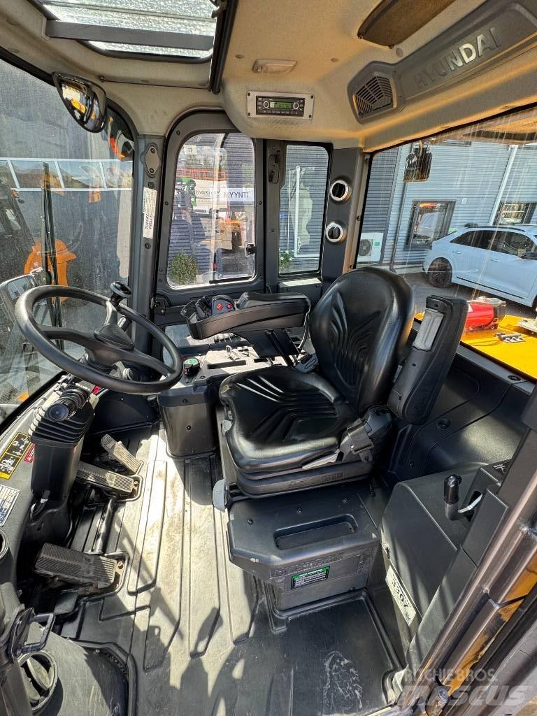 Hyundai 80D-9 Dyzeliniai krautuvai