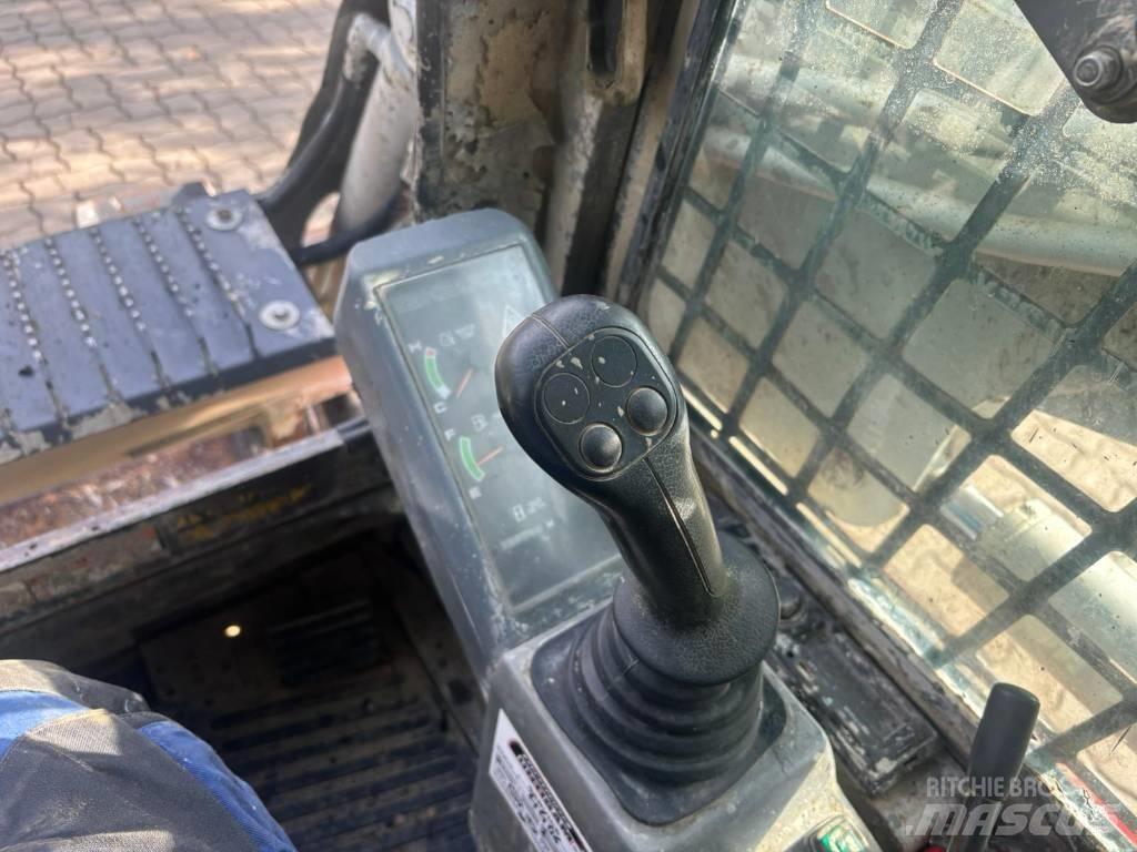Takeuchi TL 230 Krautuvai su šoniniu pasukimu