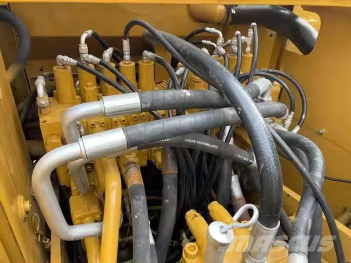 CAT 320 C Vikšriniai ekskavatoriai