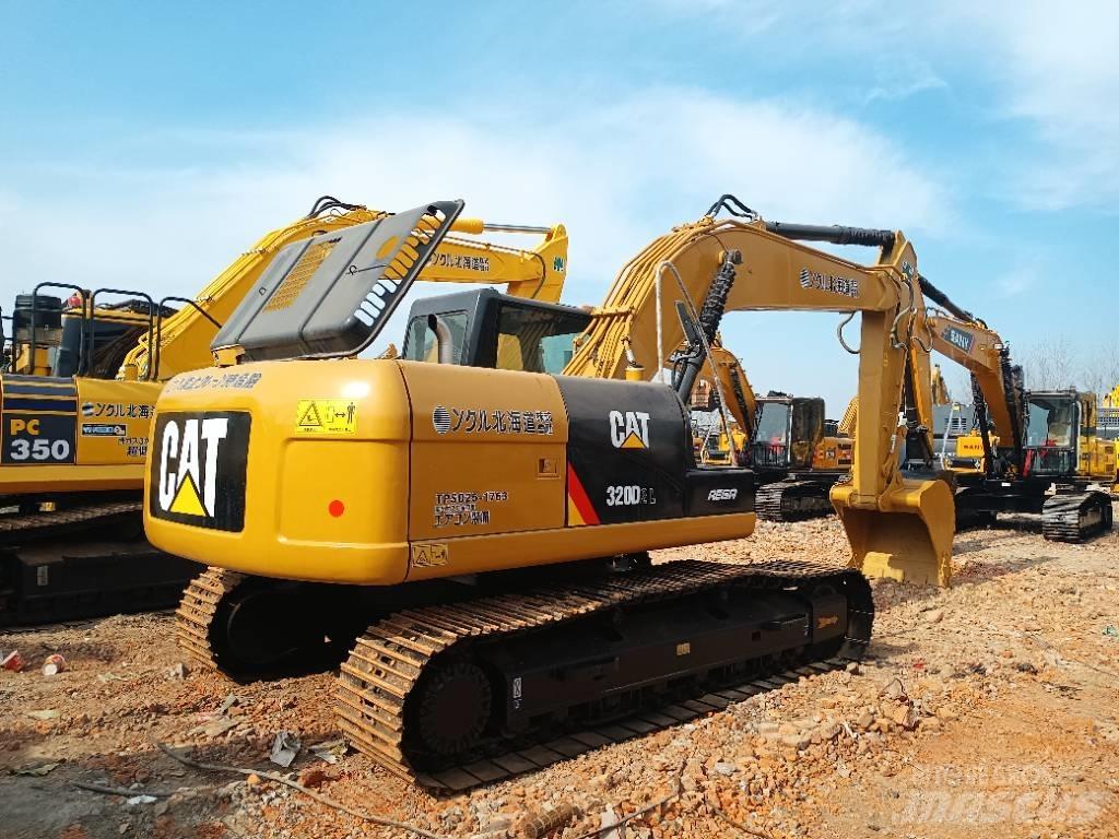 CAT 320D2 Vidutinės galios ekskavatoriai 7-12 t