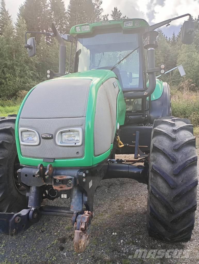 Valtra T190 Hi-tek Traktoriai