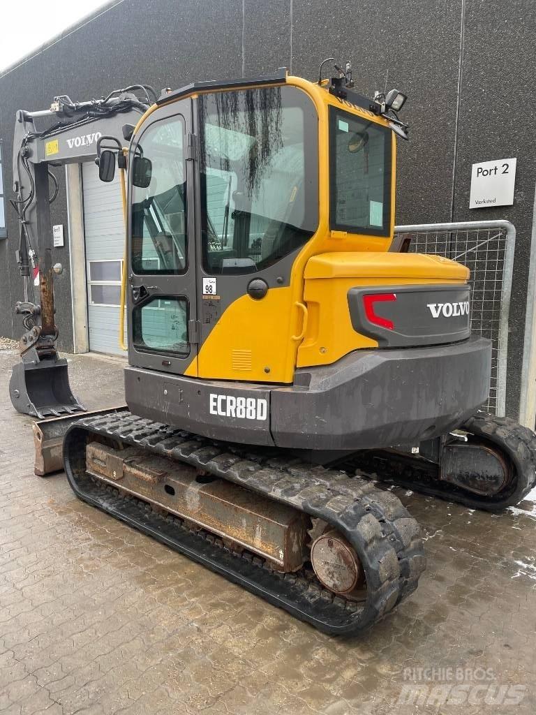 Volvo ECR88D Vidutinės galios ekskavatoriai 7-12 t
