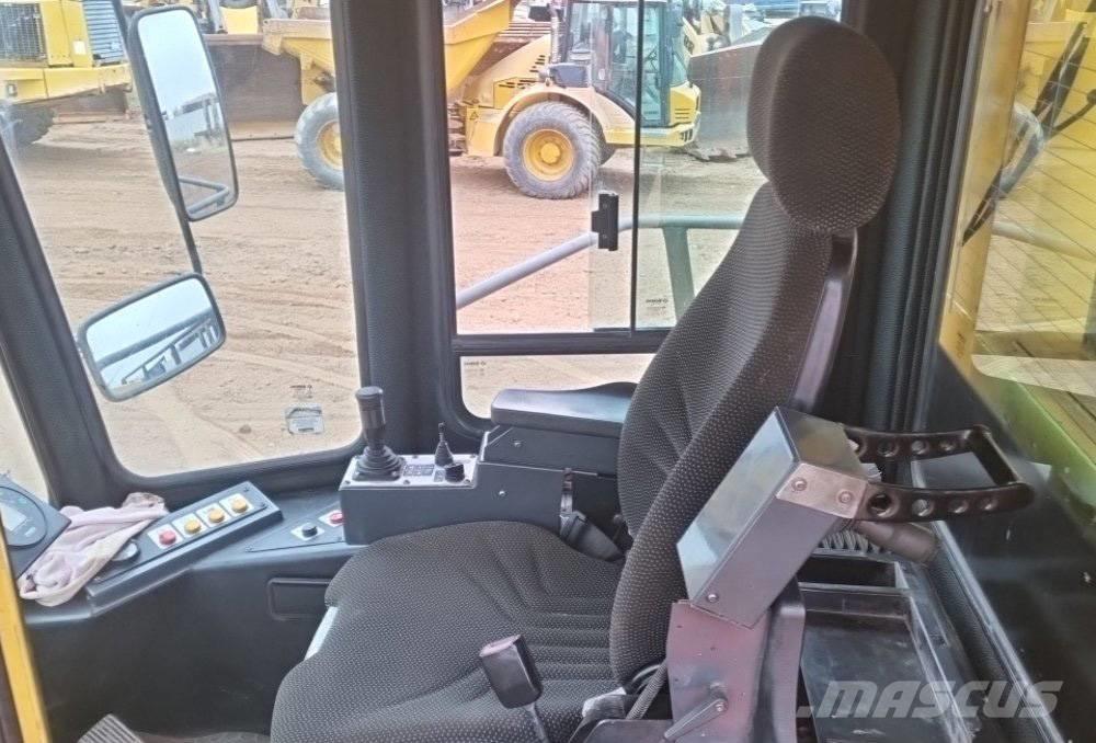 Bomag BC 772 RB-2 Atliekų presai