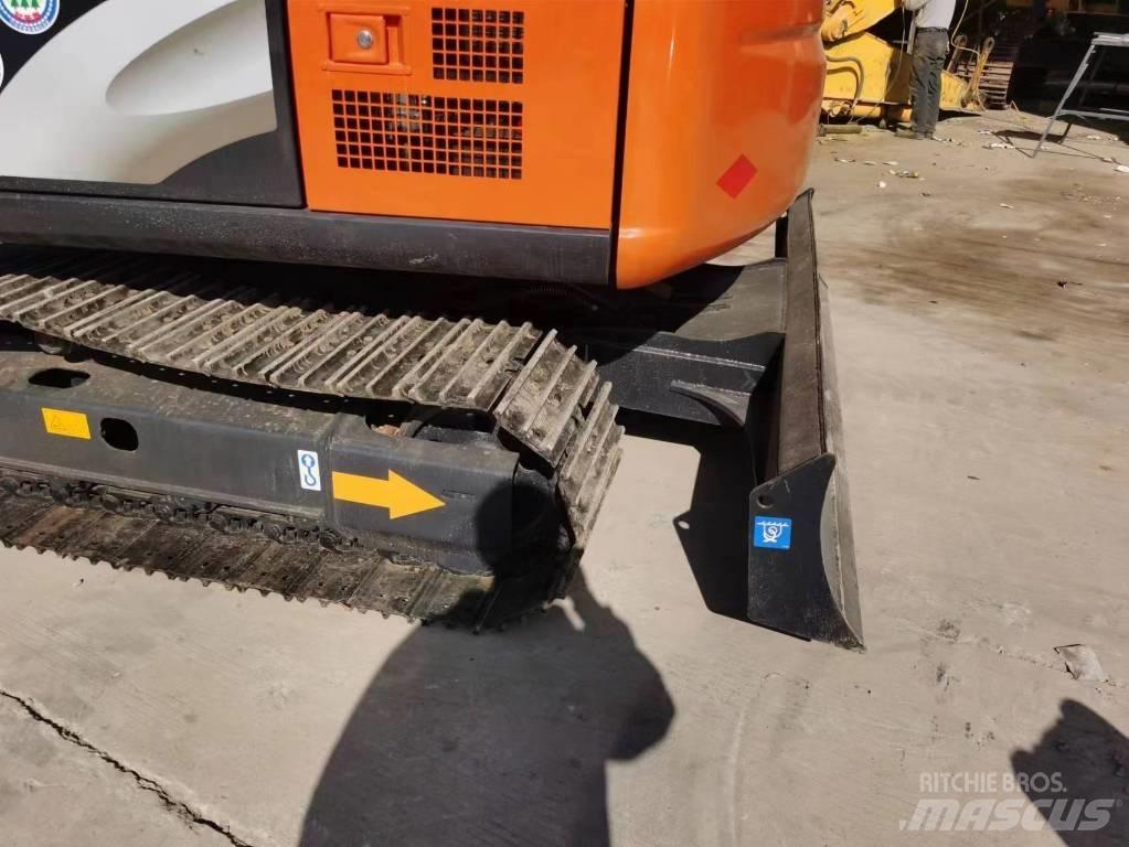 Hitachi ZX 70 Mini ekskavatoriai < 7 t