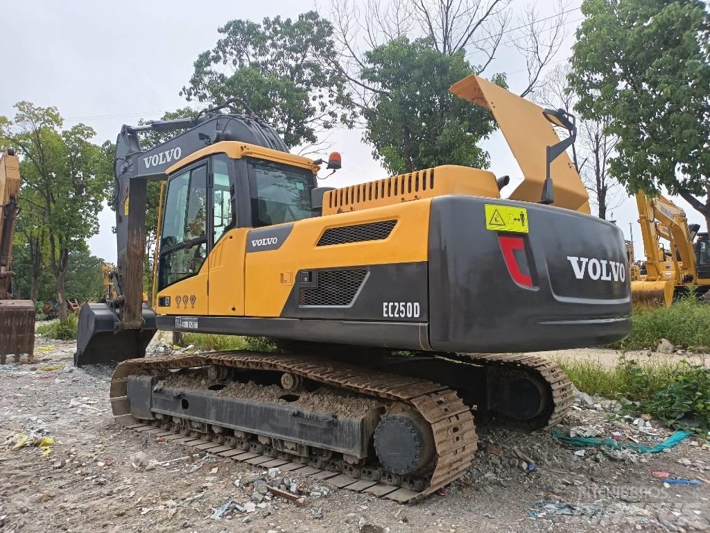 Volvo EC250D Vikšriniai ekskavatoriai