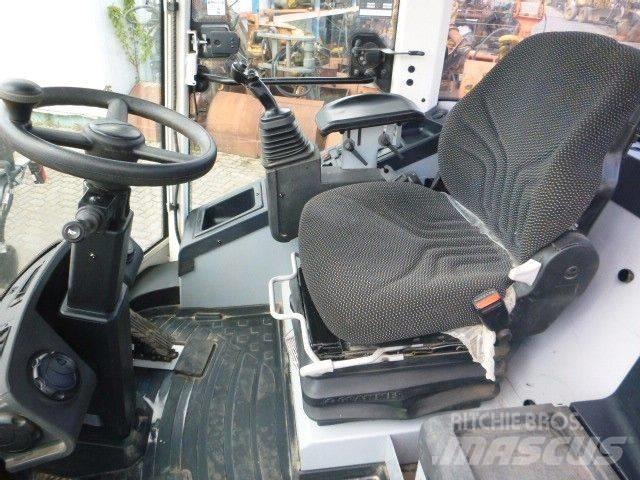 Liebherr L 507 Naudoti ratiniai krautuvai