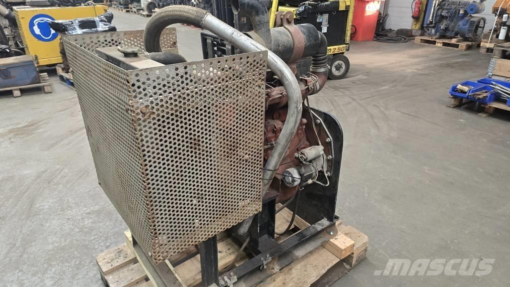 Mitsubishi S4E Varikliai