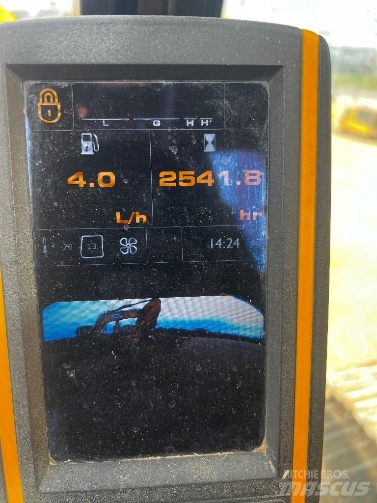 JCB JS 220 N LC Vikšriniai ekskavatoriai