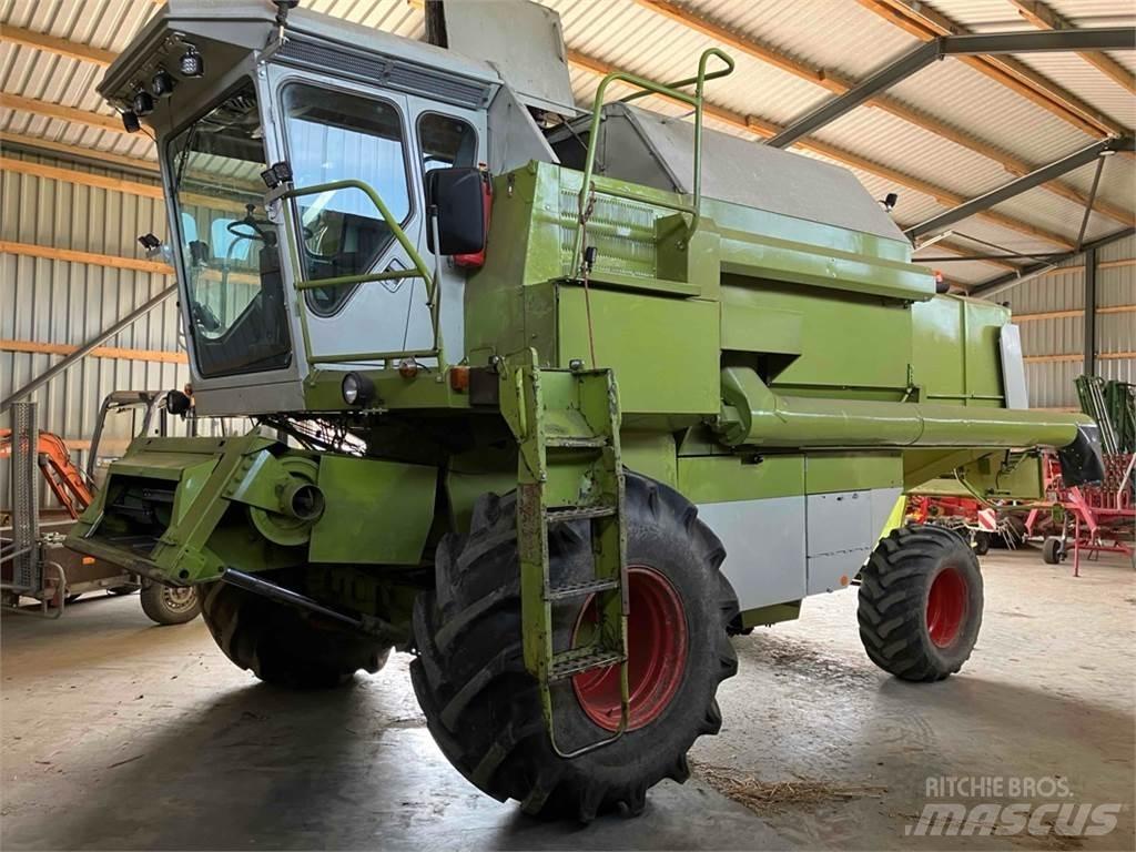 CLAAS Dominator 96 Derliaus nuėmimo kombainai