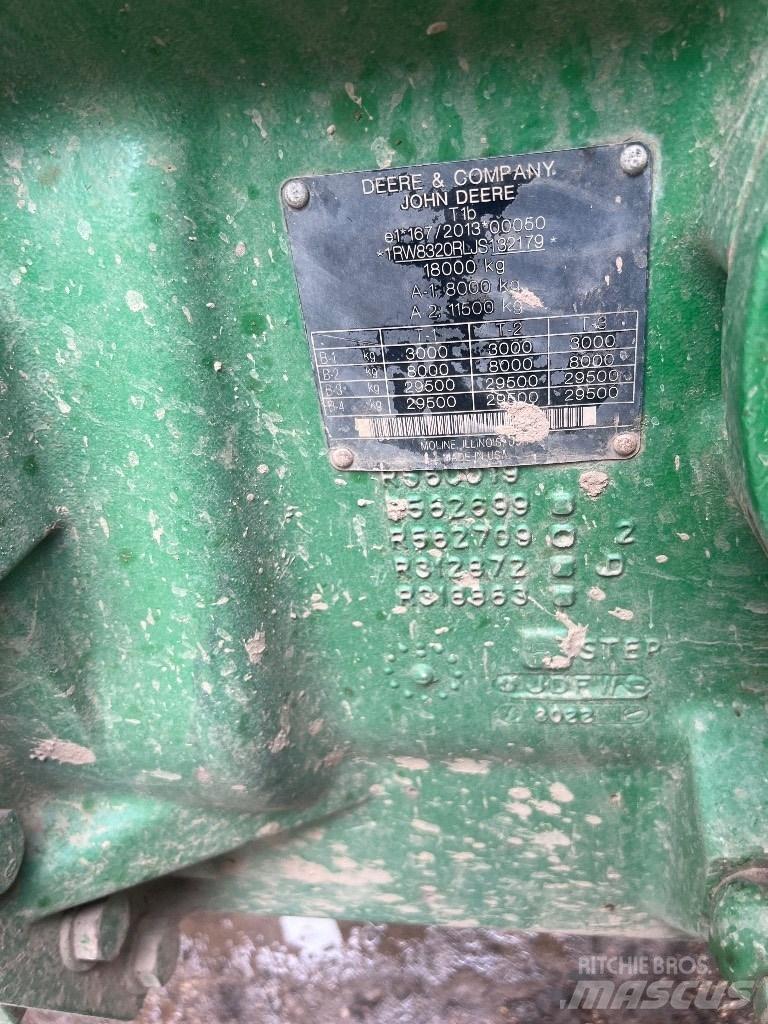 John Deere 8320R Traktoriai