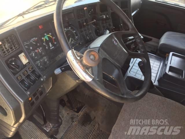 Scania 143-450 Kabinos ir salonai