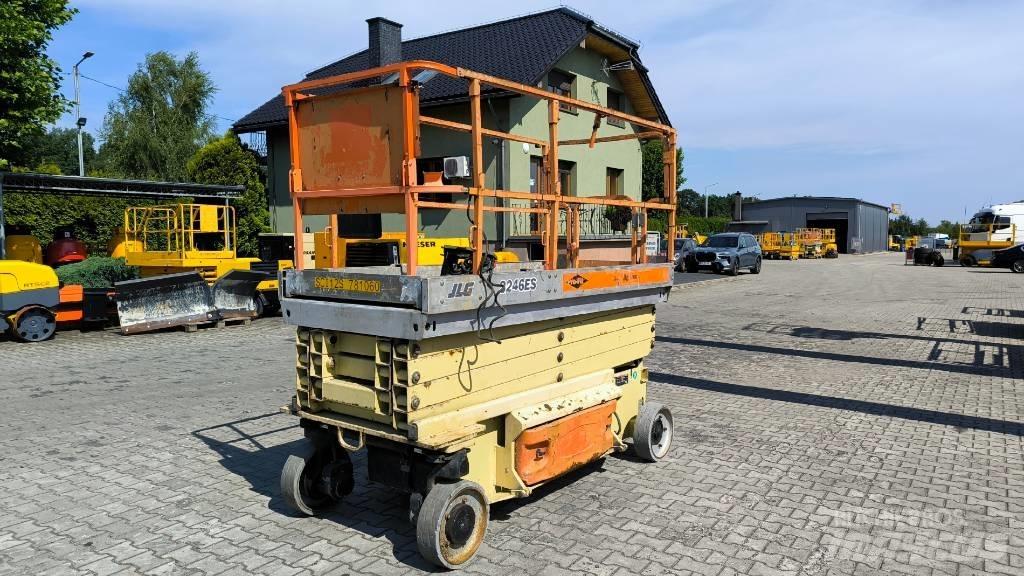 JLG 3246 ES Žirkliniai keltuvai