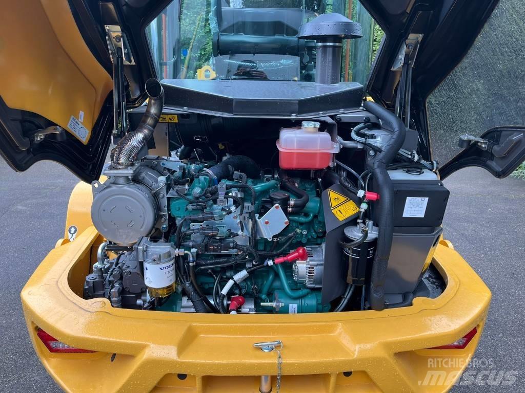 Volvo L 30 H Naudoti ratiniai krautuvai