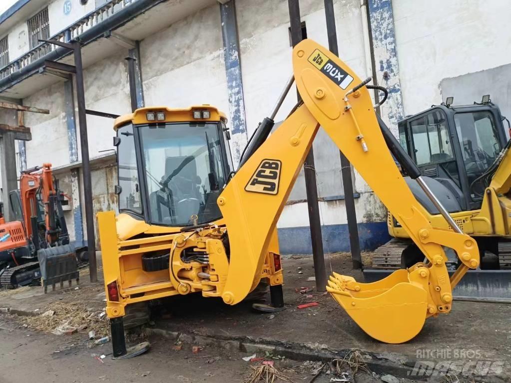 JCB 3 CX Ratiniai ekskavatoriai