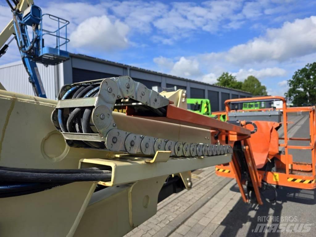 JLG E 450 AJ Alkūniniai keltuvai