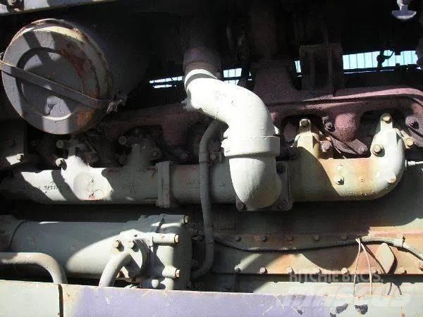 CAT D8K Vikšriniai buldozeriai