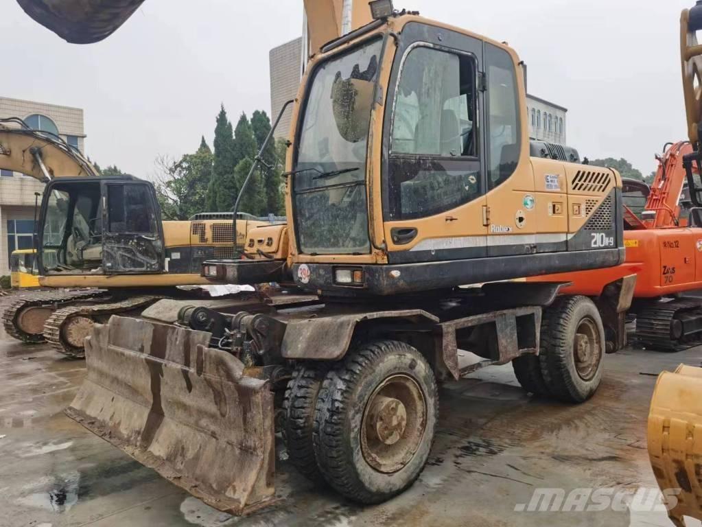 Hyundai R210W-9 Ratiniai ekskavatoriai