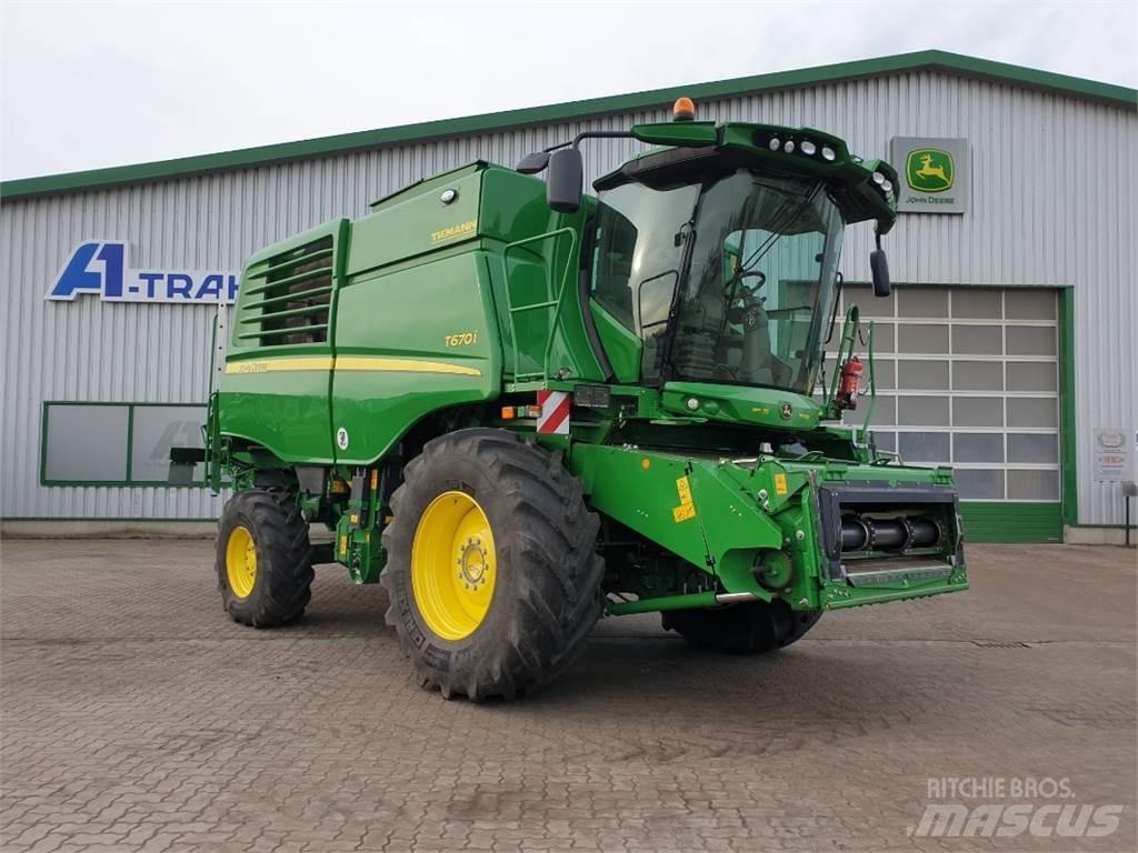 John Deere T670 Derliaus nuėmimo kombainai