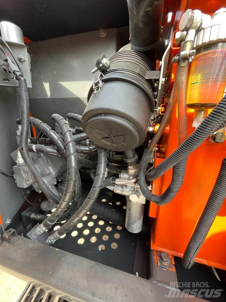 Hitachi Zaxis 70 Vikšriniai ekskavatoriai