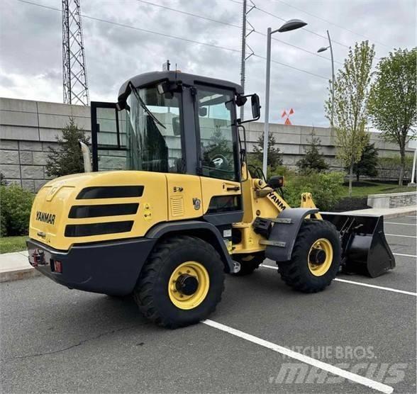 Yanmar V8 Naudoti ratiniai krautuvai