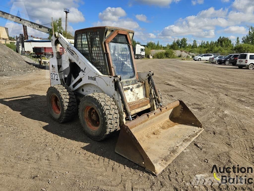 Bobcat 873 Krautuvai su šoniniu pasukimu
