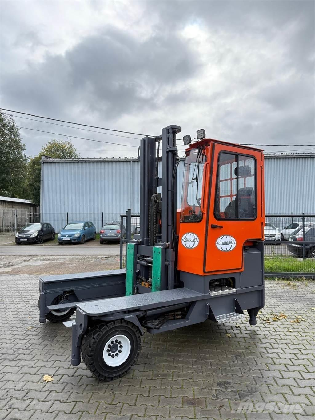 Combilift C5000 XL Šakiniai krautuvai su privažiavimu iš visų keturių pusių