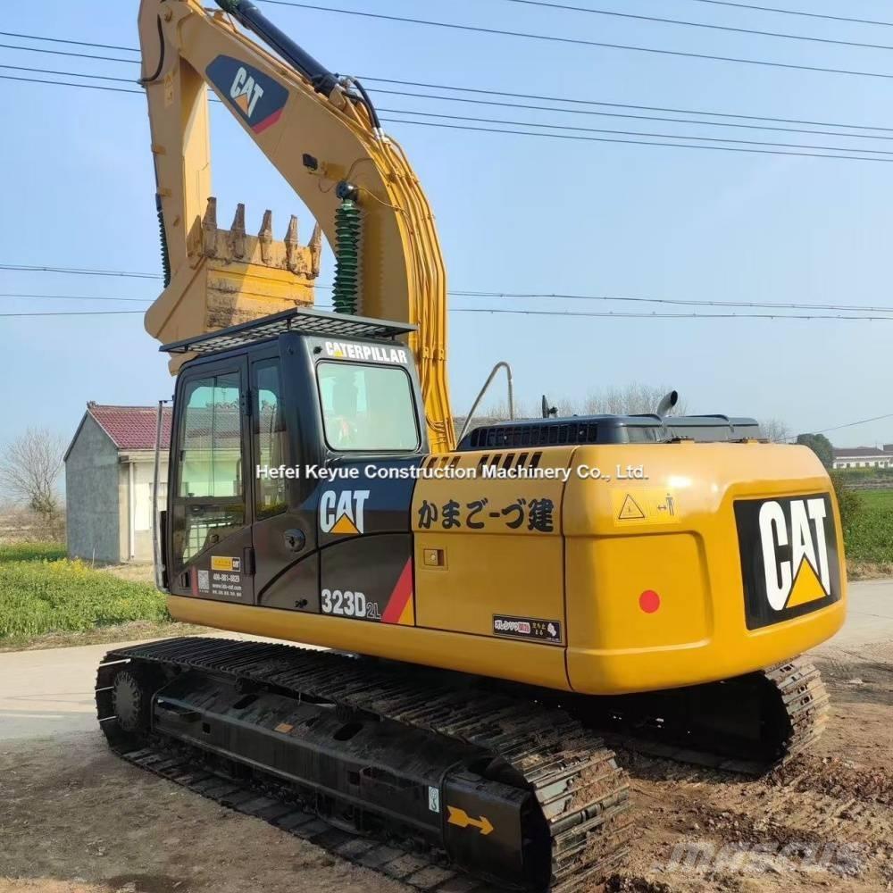 CAT 323gc Vikšriniai ekskavatoriai