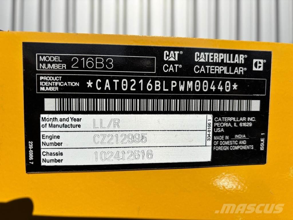 CAT 216B3 Naudoti ratiniai krautuvai
